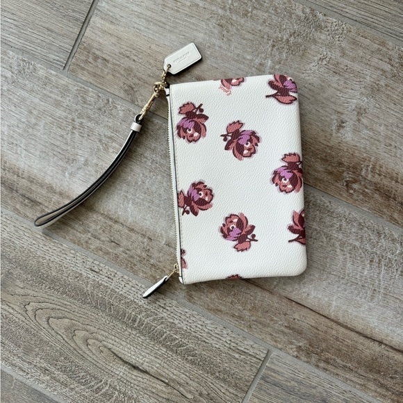 Small floral coach wristlet - Picture 2 of 3